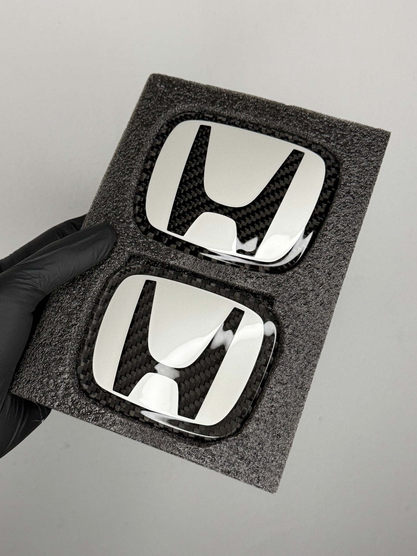 Pearl White Series Honda Dry Carbon Emblem