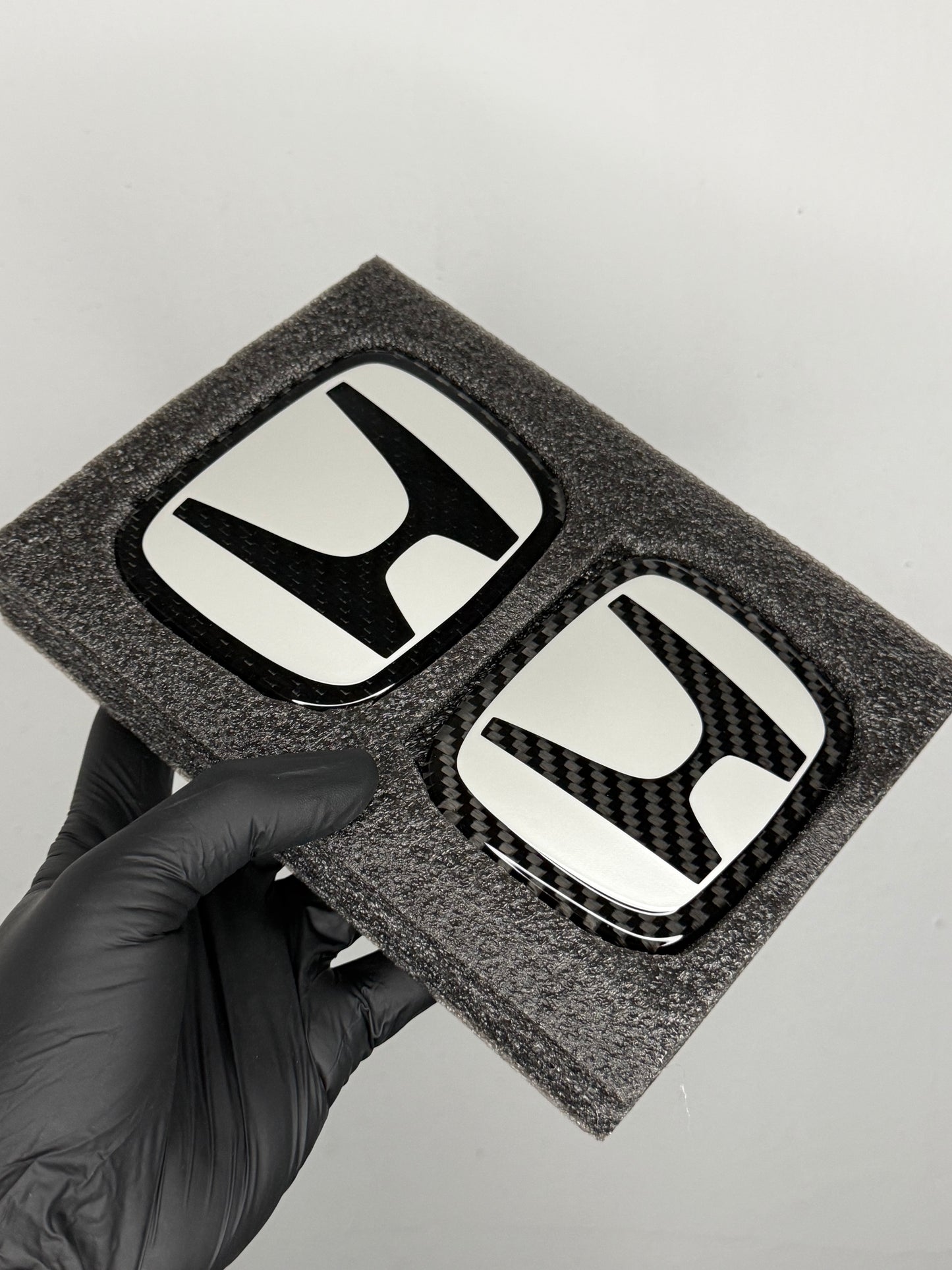 Pearl White Series Honda Dry Carbon Emblem