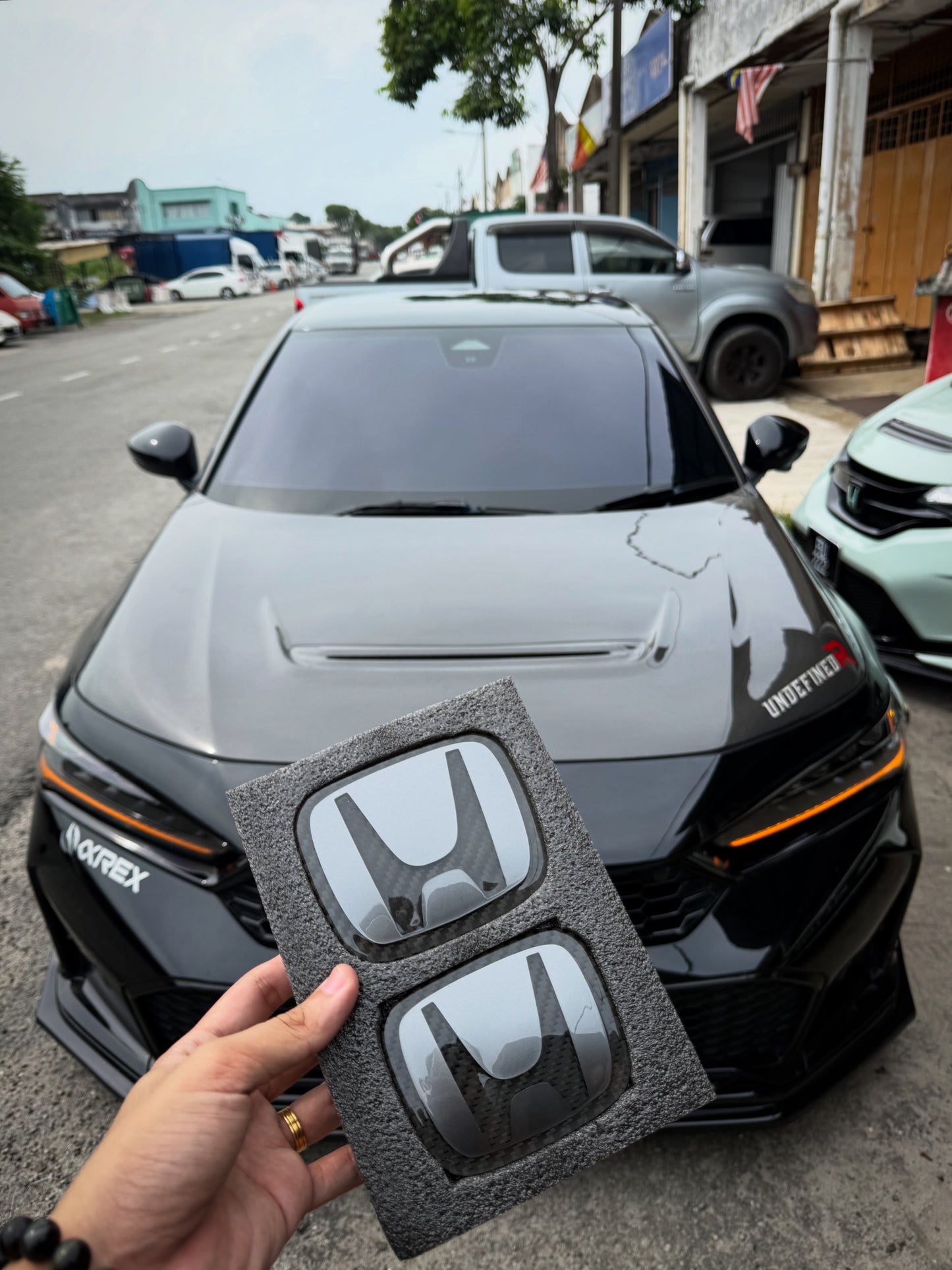 Metallic Grey Series Honda Dry Carbon Emblem