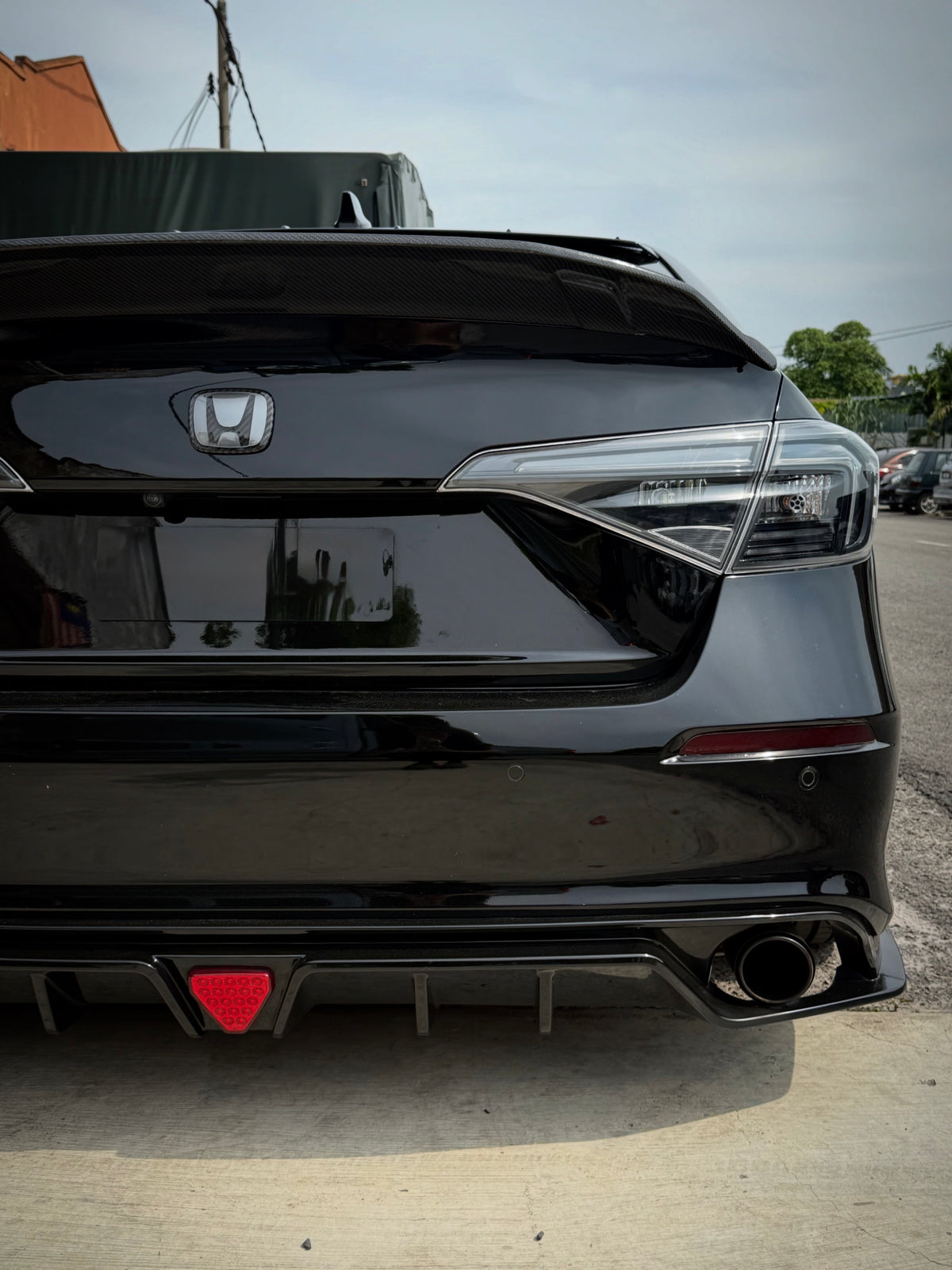 Metallic Grey Series Honda Dry Carbon Emblem
