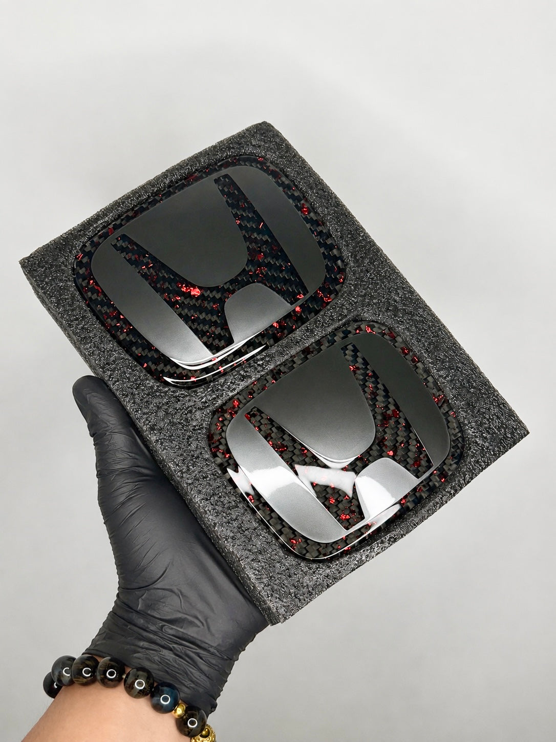 (Custom) Grey Metallic+Red Flakes Honda Dry Carbon Emblem