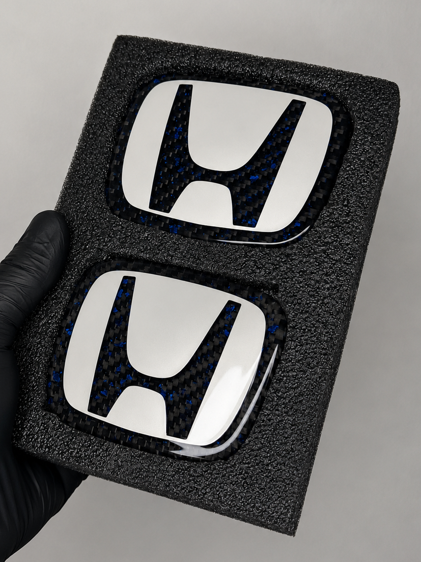 (Custom) Pearl White+Blue Flakes Honda Dry Carbon Emblem