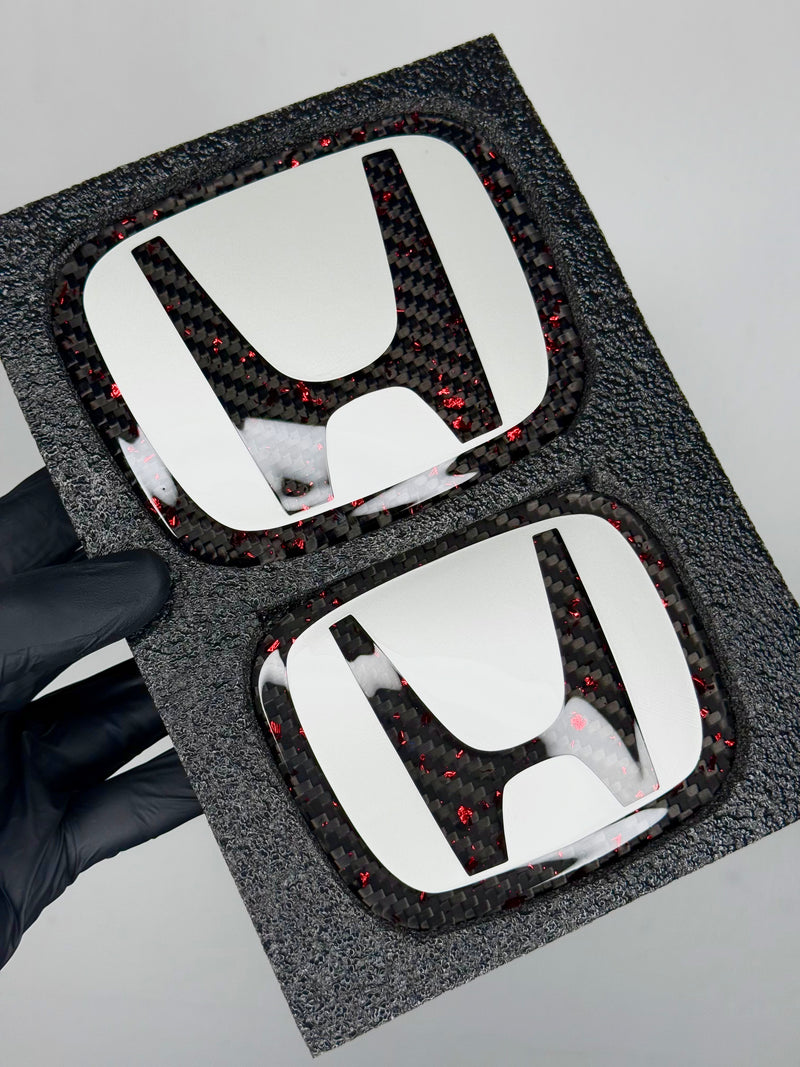 (Custom) Pearl White+Red Flakes Honda Dry Carbon Emblem